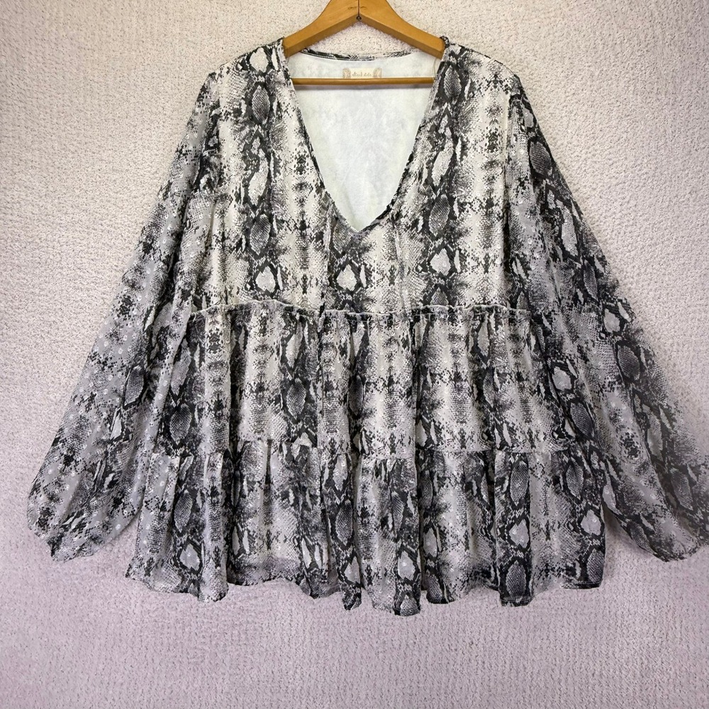 Altar'd State‎ Snakeskin Print Tiered Tunic Top Blouse Long Sleeve Size L